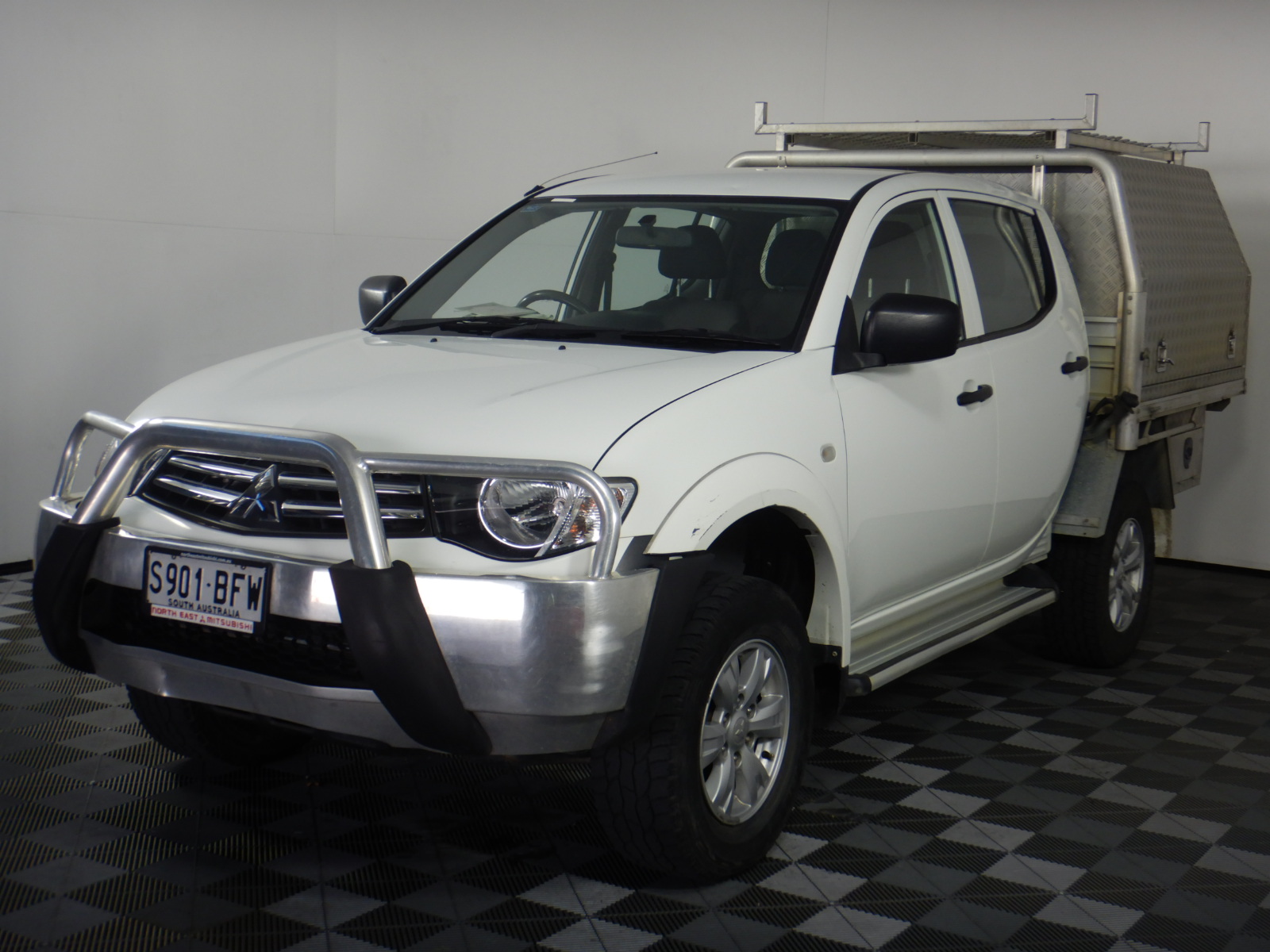 Luxury 18K White Gold Plated Full Diamond Quartz Iced Out Wrist Watch