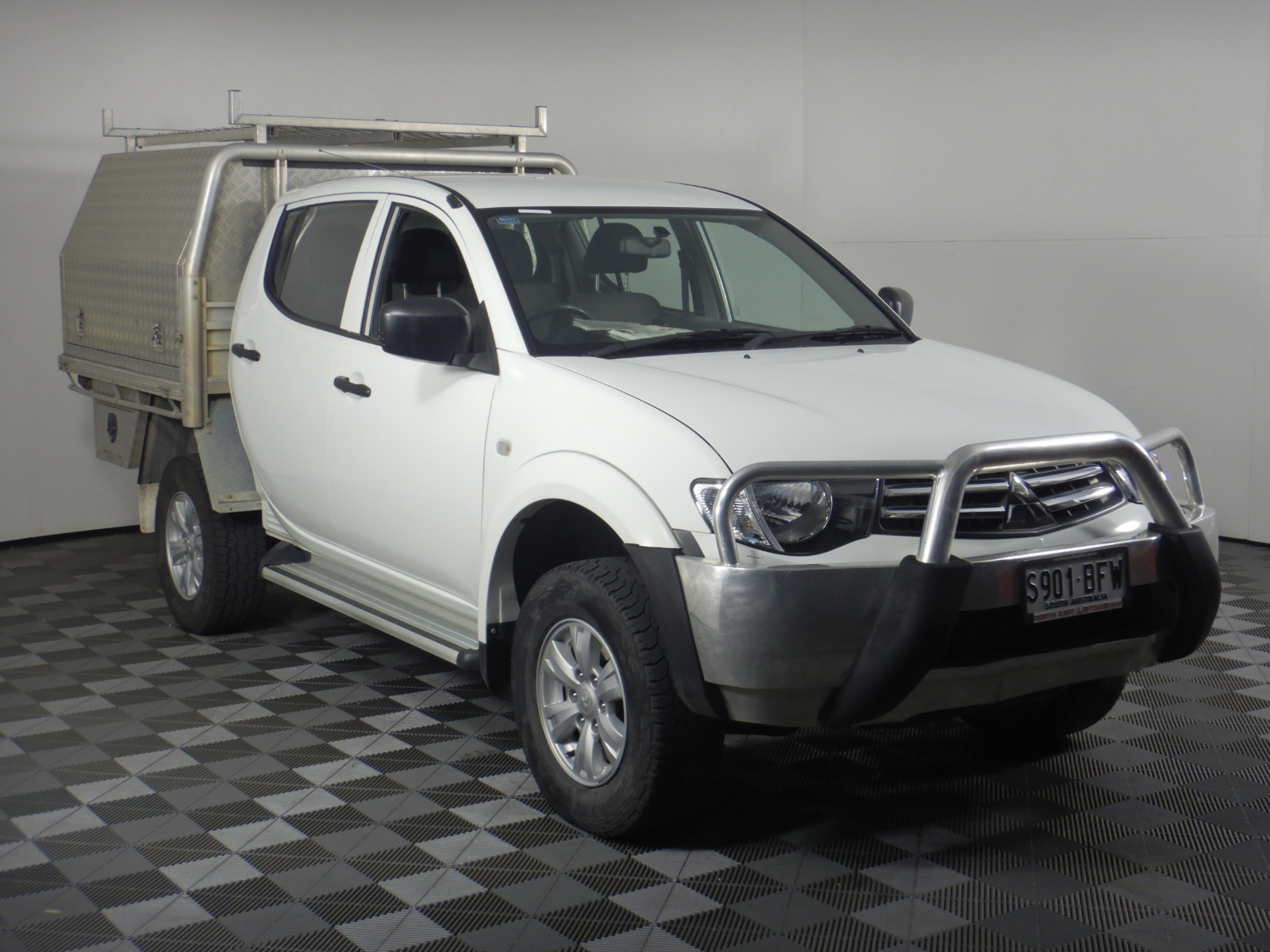 18K White Gold-Filled Single-Row Ring, Simulated Diamonds, Size 9