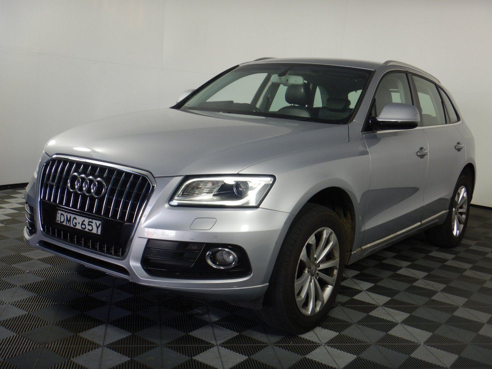 40FT Container Home / Granny Flat with Awning & Deck  - (Unused)