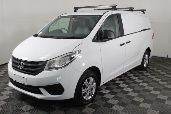 St Huberts The Stag Chardonnay (6x 750mL).