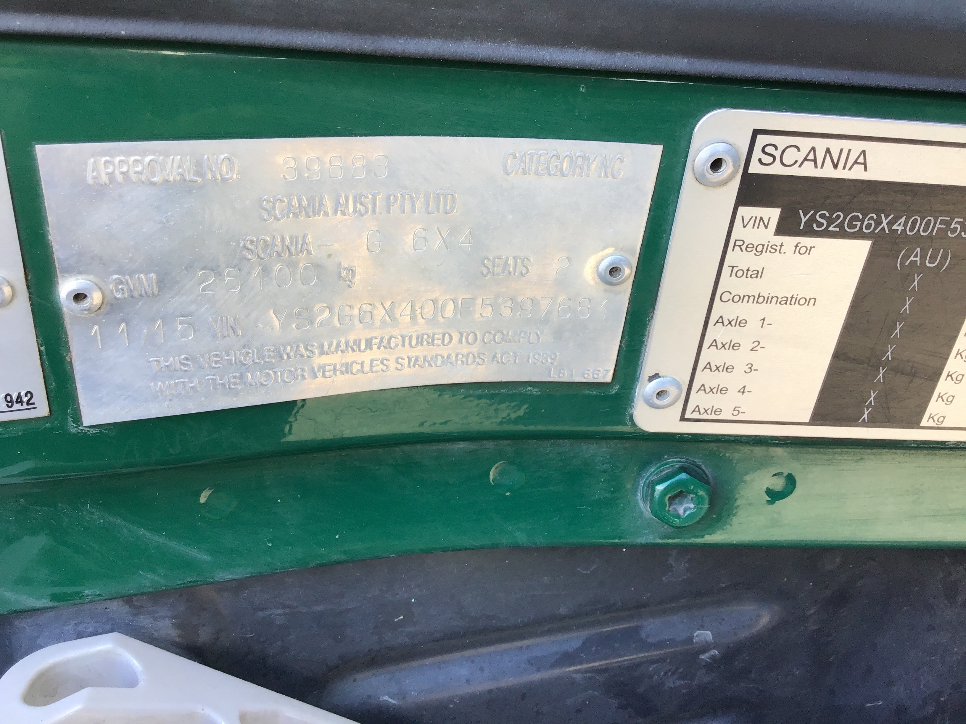 Vial full of Gold Leaf/Flake