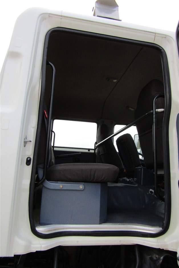 Little Giant Buttery Chardonnay (6x 750mL), Adelaide Hills.