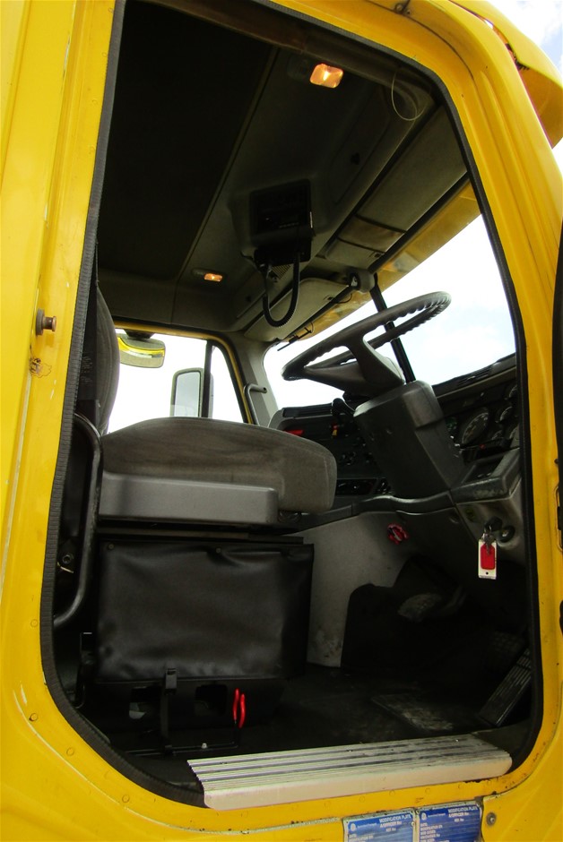 Seppelt The Great Entertainer Chardonnay Pinot Noir NV (6x 750mL).