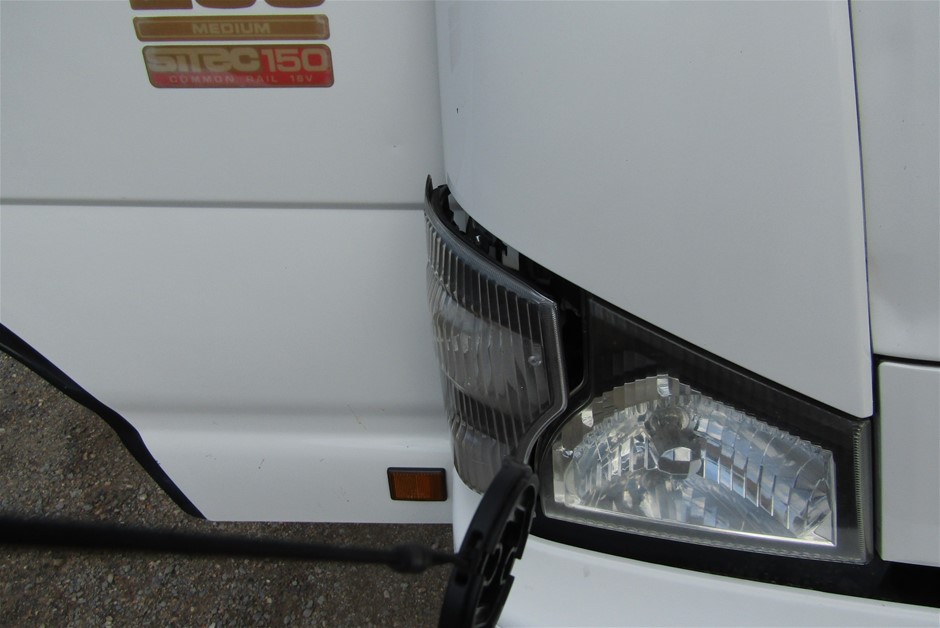 Wolf Blass Yellow Label Sauvignon Blanc  (6x 750mL).Current Vintage Release