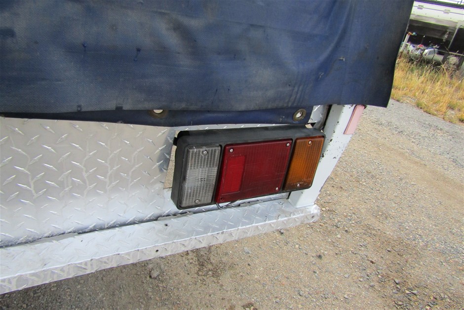 Yellowglen Yellow Sparkling NV (4 Cluster Pack) (24x 200mL).