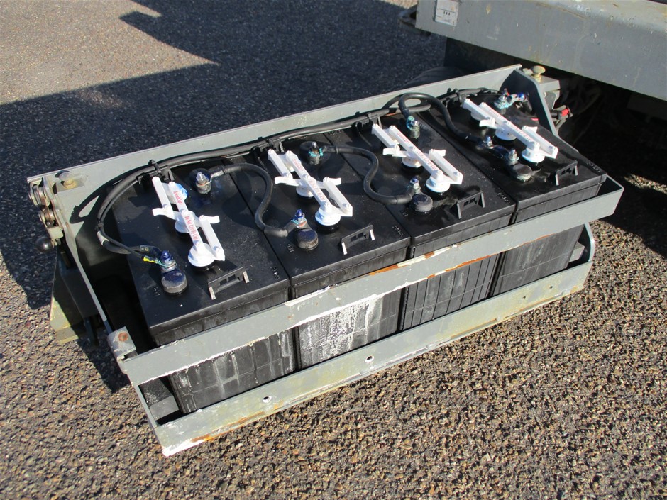 18K White Gold-Filled Cuban Style Link Ring - Size 8