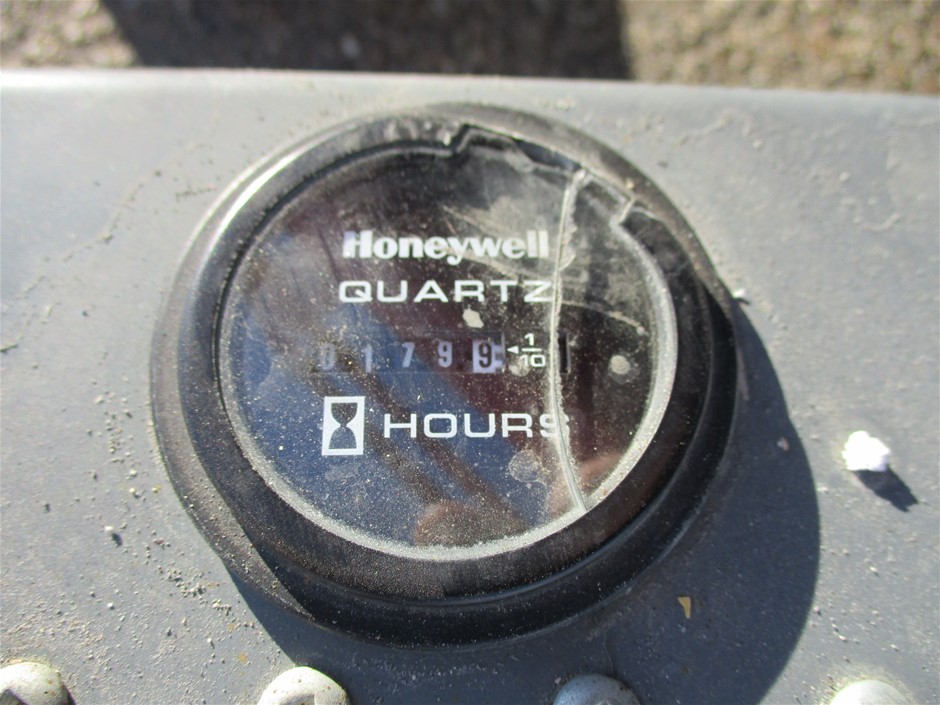 18K White-Filled Cuban Chain Bracelet with Simulated Diamonds - 22.8cm