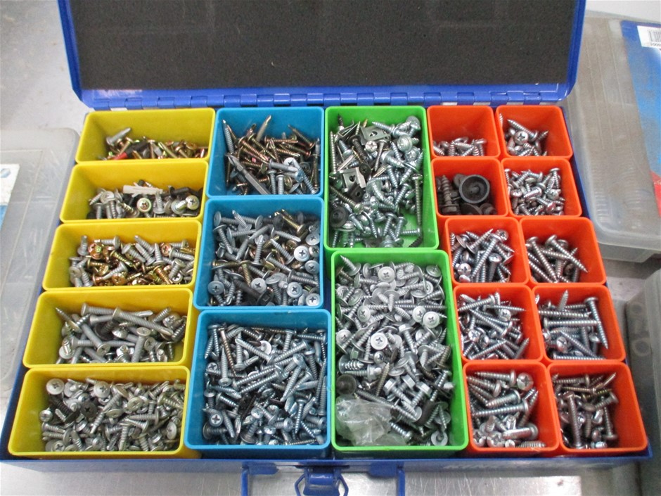 Silver-Filled Cuban Bracelet with Simulated Diamond Clasp, 8MM - 17.8cm