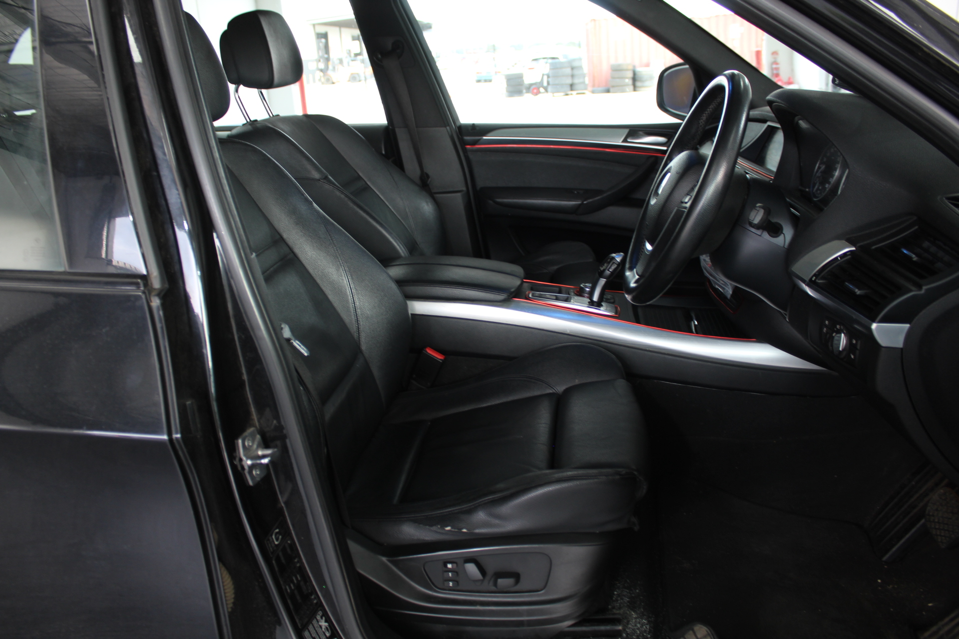 18K Gold-Filled Cuban Chain Bracelet with Simulated Diamonds - 22.8cm