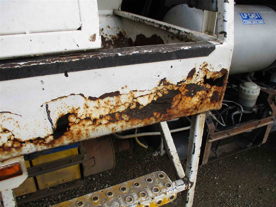 Silver-Filled Cuban Chain Necklace, 8MM Wide - 60.9cm