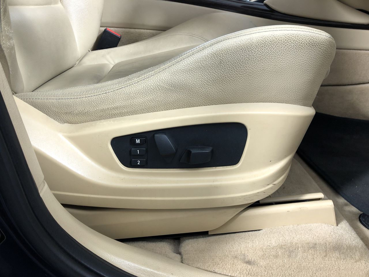 CORTEX Standard 10kg Kettlebell, Dimensions: 7.9 x 4.7 x 9.1 centimetres. N