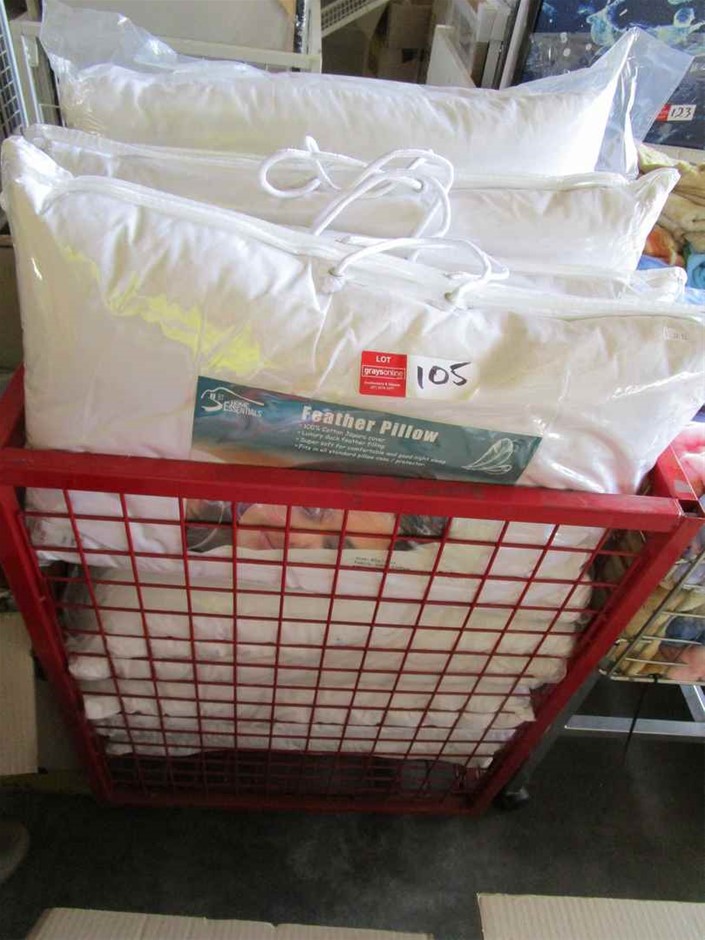 Vintage Enameled Easter Egg Diamante Jewelry Organizer Trinket Box Décor