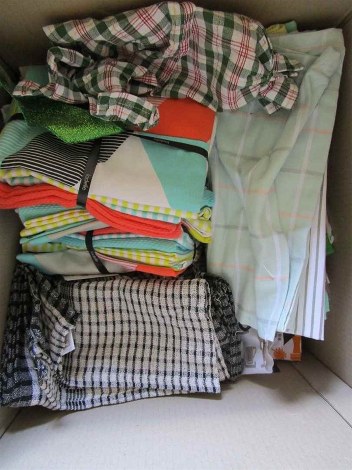 0.12 carat white round 4 diamond