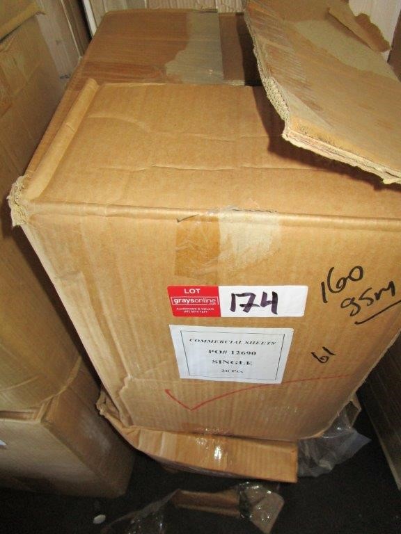 9K Yellow Gold ANCHOR STUD EARRINGS