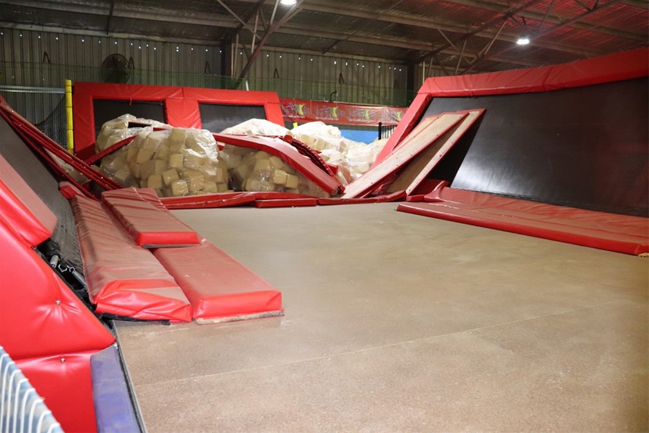 9K Yellow Gold RND TAPERED HUGGIE EARRINGS 14mm