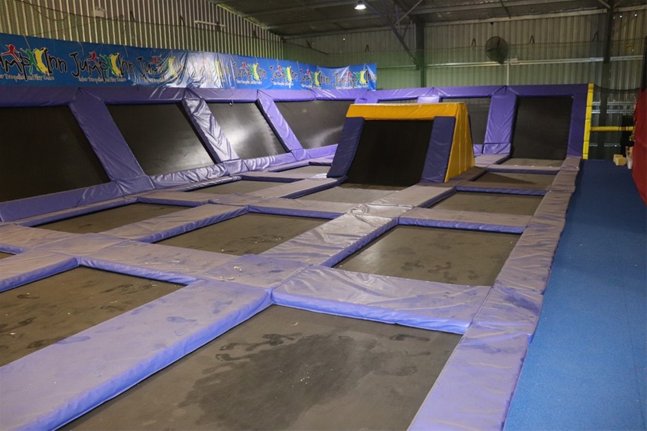 9K YELLOW GOLD LUCKY CLOVER NECKLACE 40-45cm