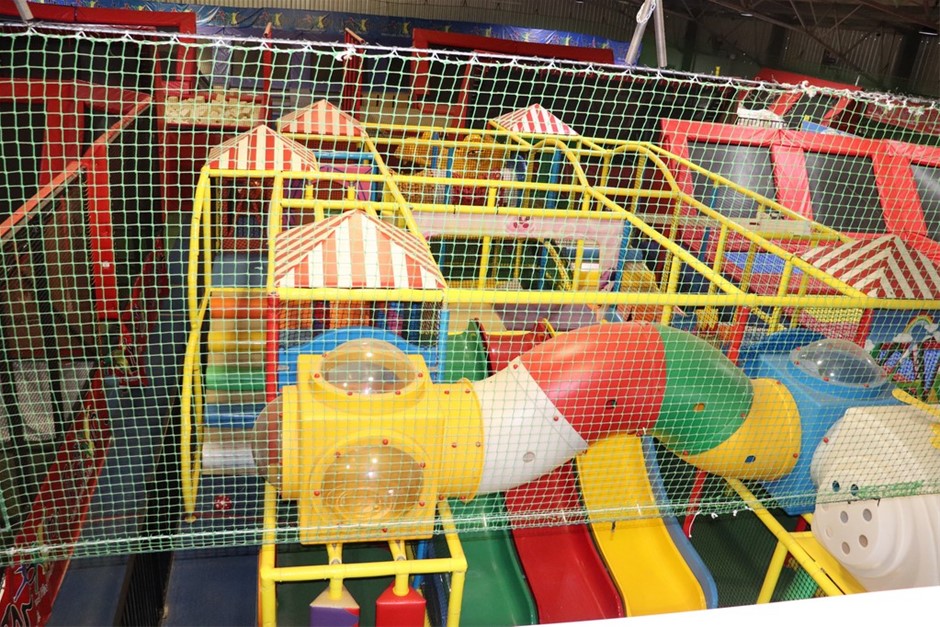 9K Yellow GLD 0.12CT HI I1 DIAMOND SAPPHIRE RNG