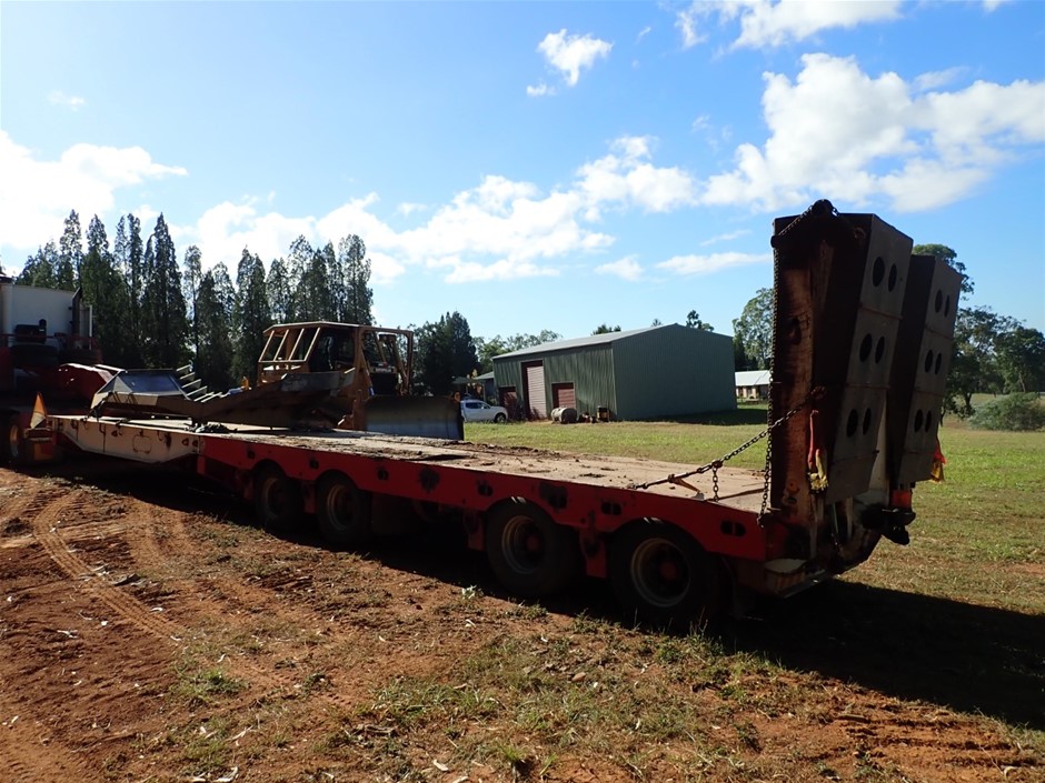 9K Yellow Gold EMERALD RING