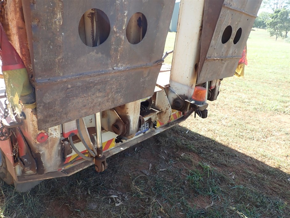 9K Yellow Gold EMERALD RING