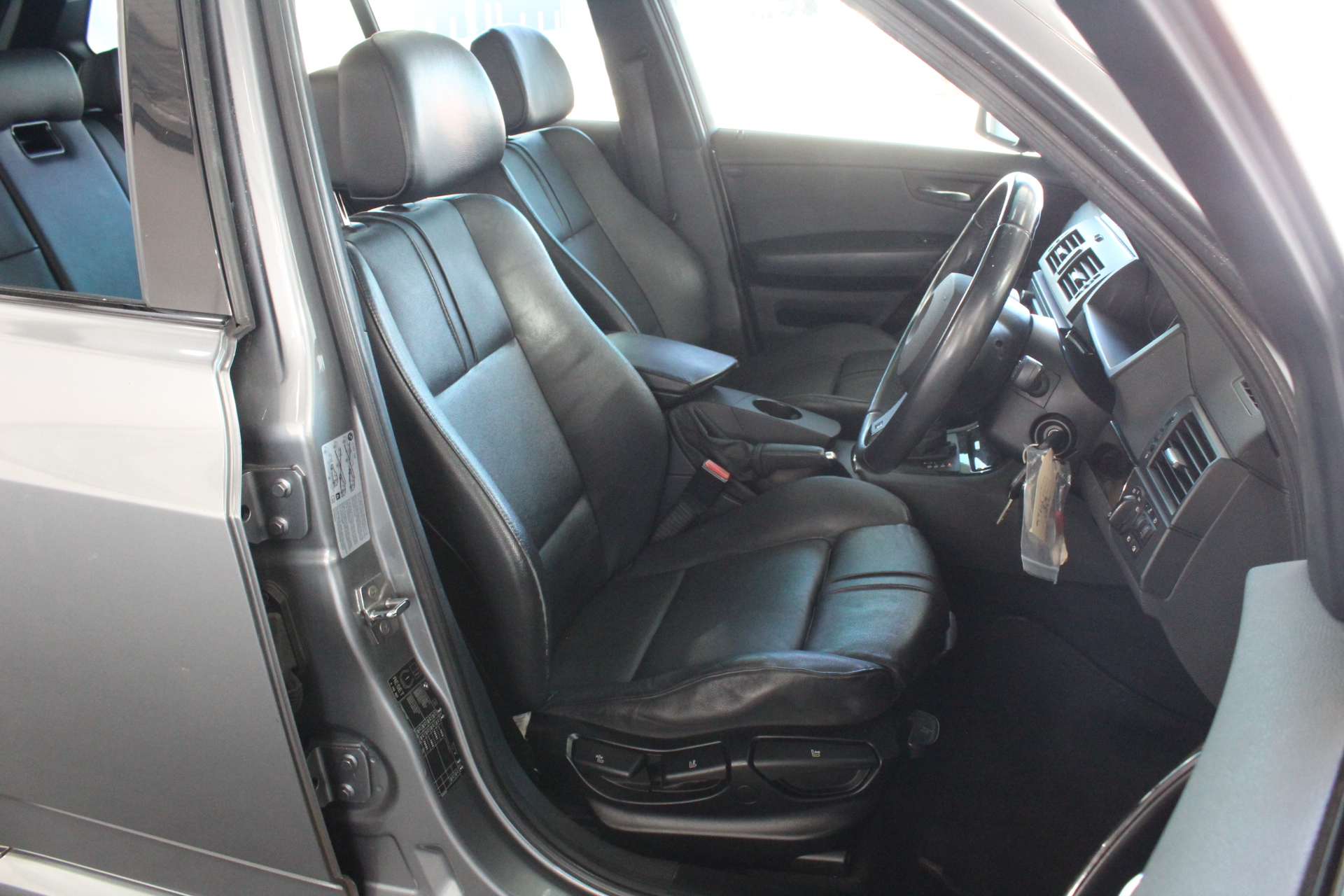 9K YELLOW GOLD 0.04ct F VS LAB DIAMOND FW PEARL RING