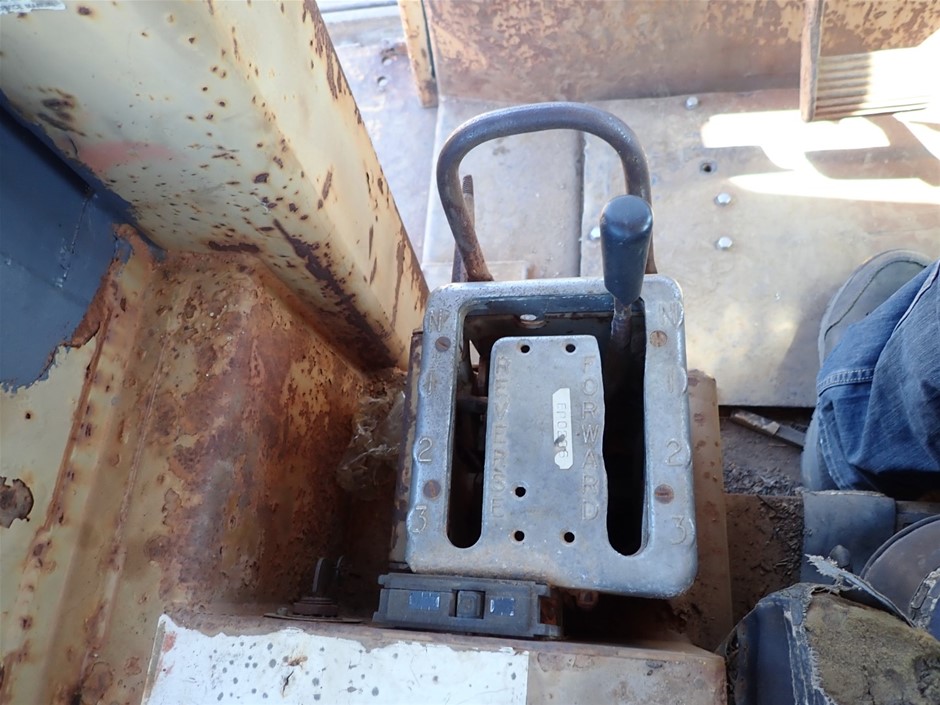 9K WHITE GOLD 1.00ct F VS LAB DIAMOND CHANNEL SET BAND