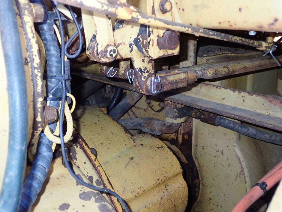 9K YELLOW GOLD 1.00ct F VS LAB DIAMOND CHANNEL SET BAND