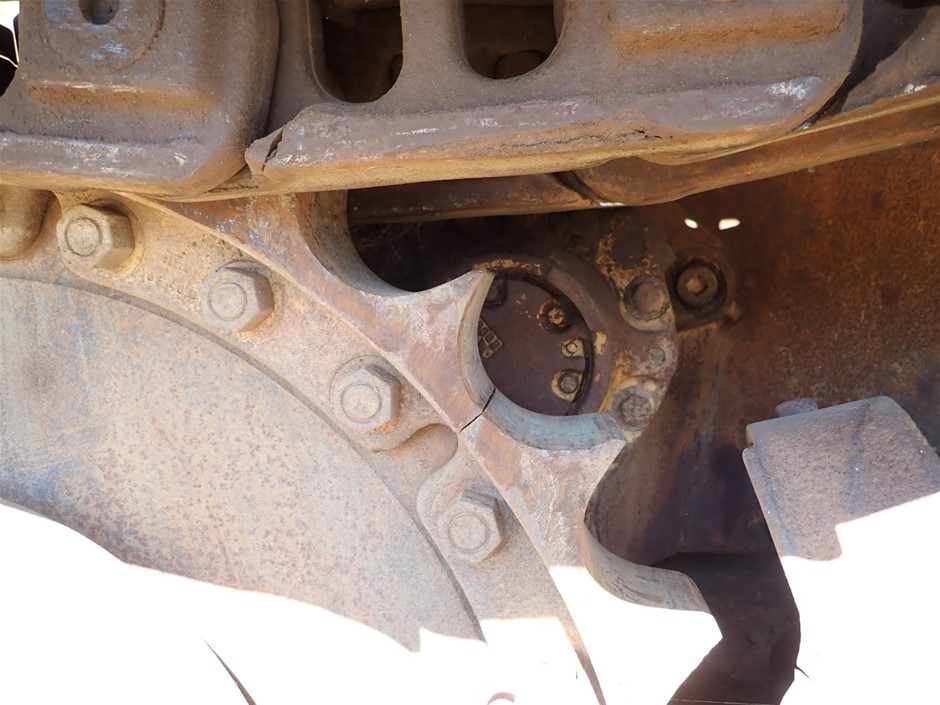 9K YELLOW GOLD 1.00ct F VS LAB DIAMOND OVAL TRILOGY RING