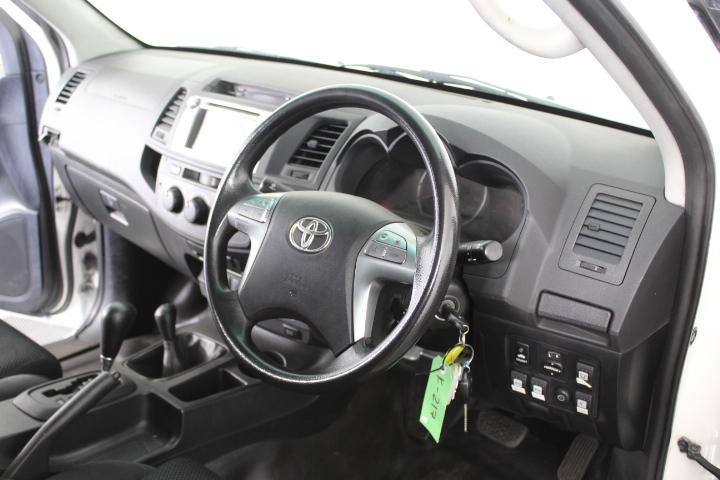 Pearl & Swarovski® Crystal Real Platinum Plated CBracelet