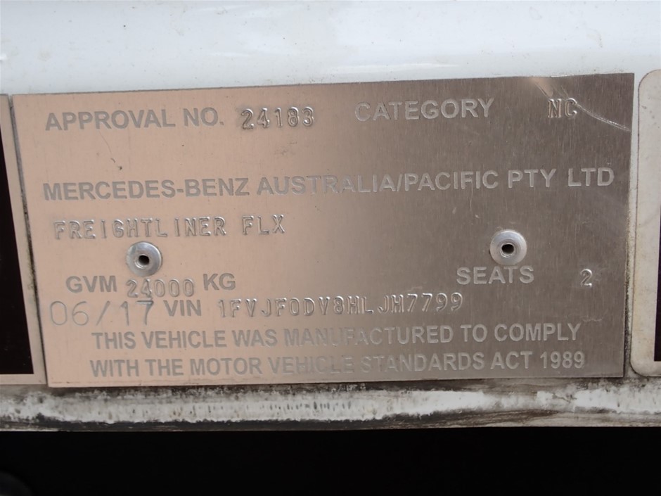 ROCKPORT Women's Carly Bootie Ankle Boot, Black Leather, Size 10 US.  Buyer