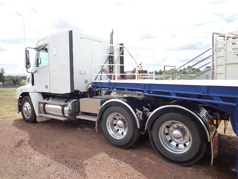 TOMMY HILFIGER Women's Animal Print Slide, Black, EU 38/US 7.5 (EN0EN01668)