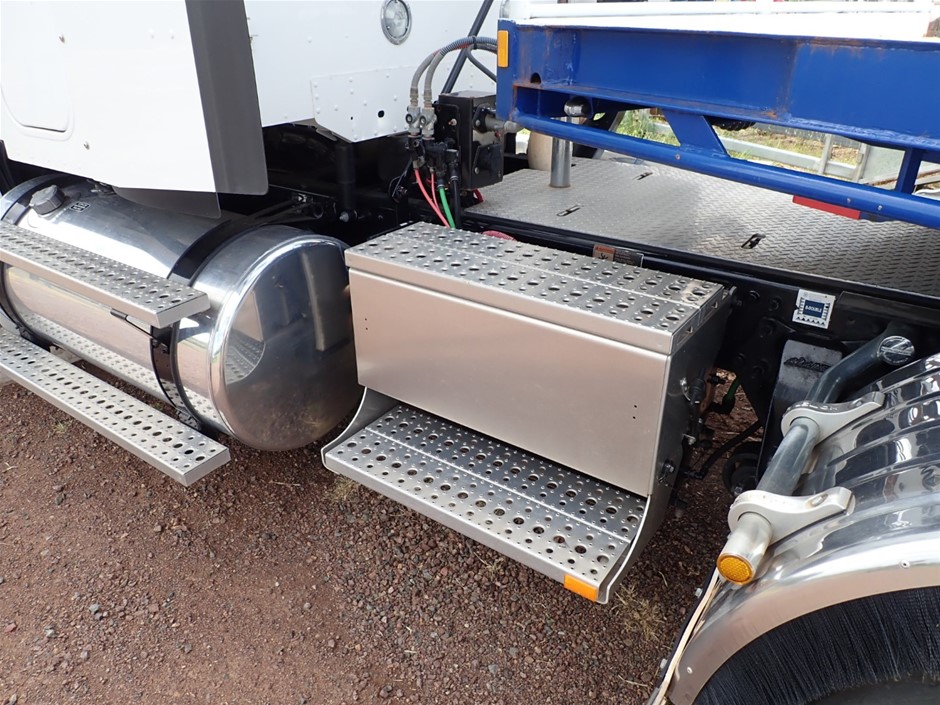 COLE HAAN Men's Pinch Tassel Loafer, Size US 11 D / UK 10, Burgundy, 03507,