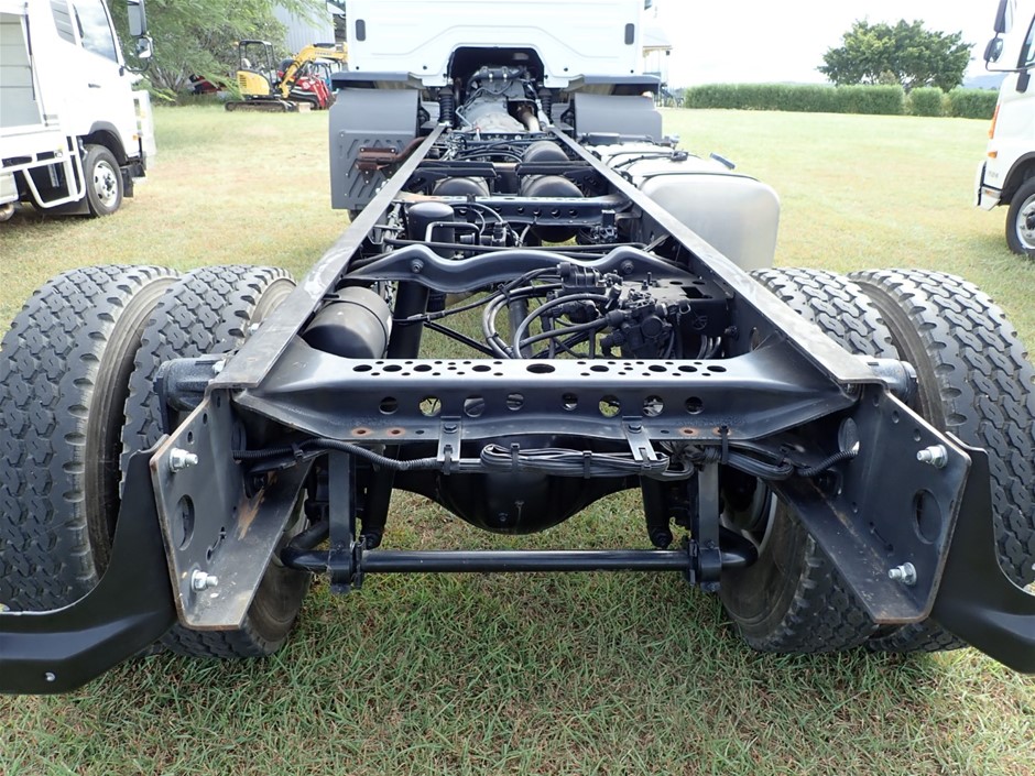 SKECHERS Men's Hands Free Slip-Ins Gowalk Max Halcyon Moc Toe Sneaker, Whit