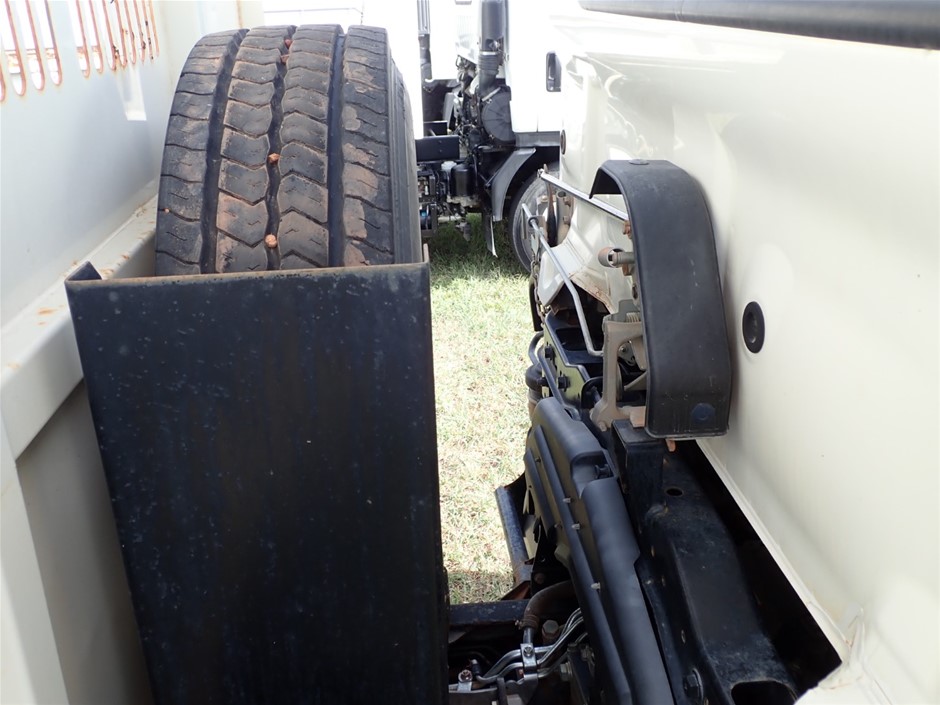 5 Carat round 5 white diamond each CVD Uncertified