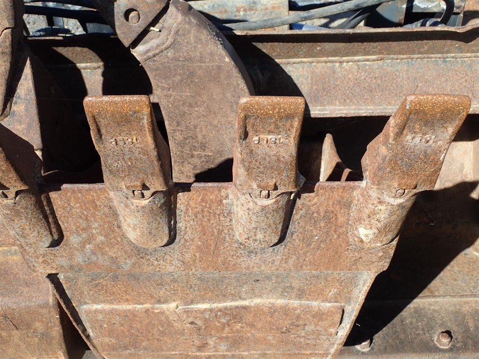 Amazon Basics AB-BR815-OR Bathroom Hardware Set, 3 Piece, Oil Rubbed Bronze