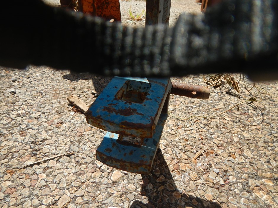 8-9mm Pearl & Swarovski Crystal & Initial Letter 'M' Charm Bracelet