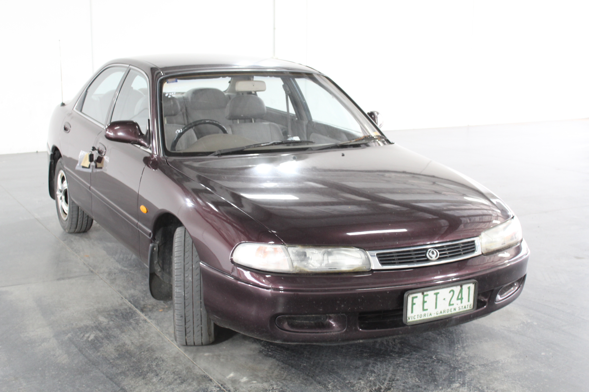 St Huberts The Stag Pinot Grigio (6x 750mL).