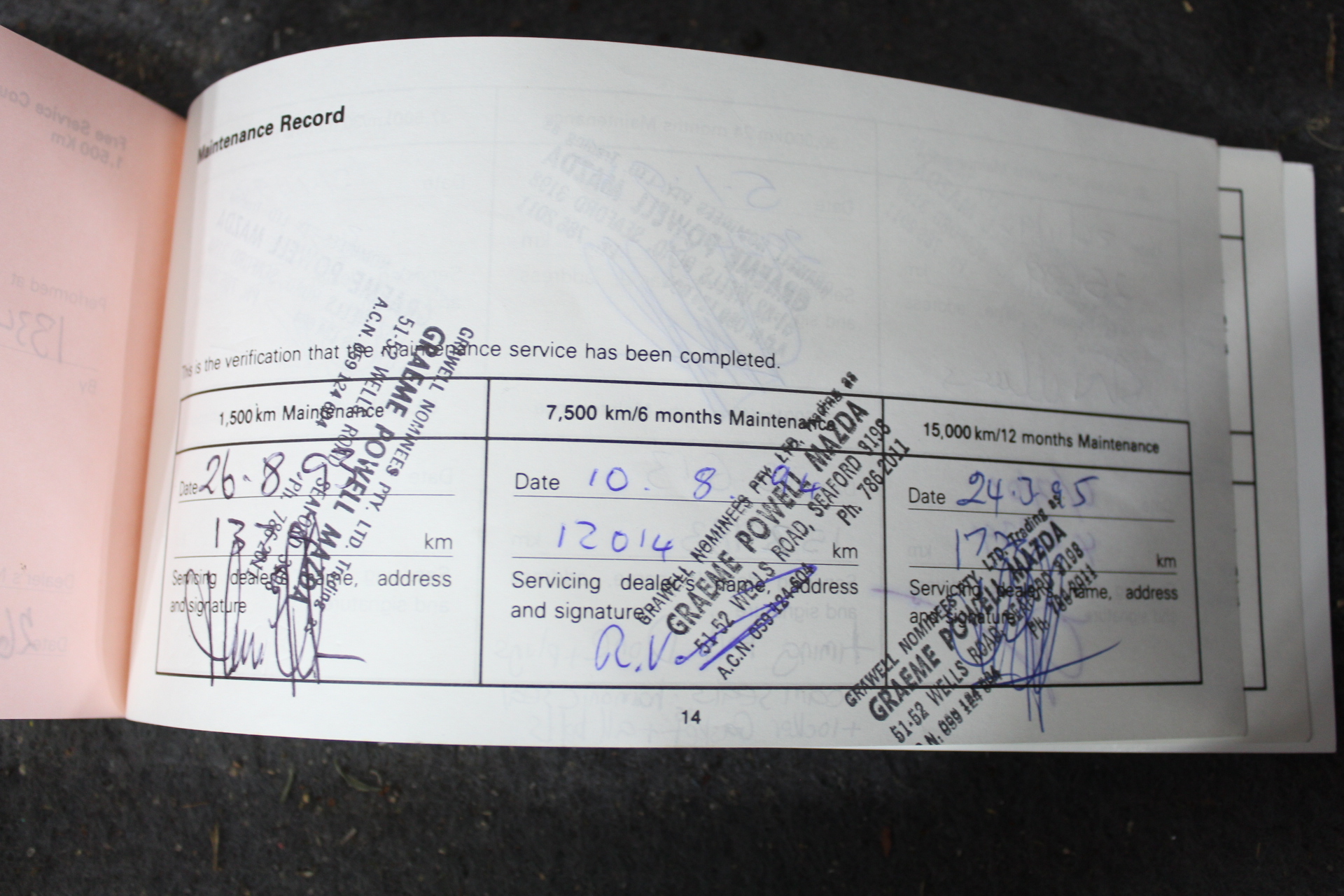 NESCAFE Dolce Gusto Genio S Touch Pod Capsule Coffee Machine, Silver.