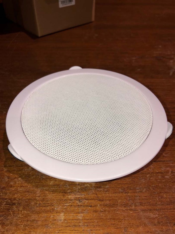 NIKKO Radio Control Elite Race Car, Red Bull Ford.