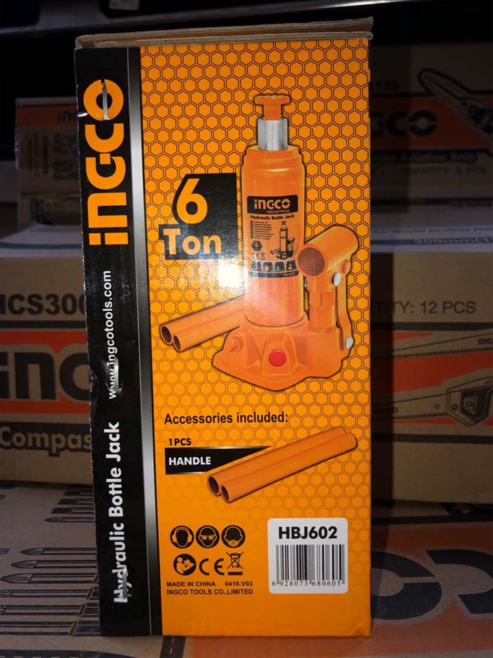 Crocs Kids Limited Collaboration Clog, Hello Kitty and Friends, C5 UK5 12.3