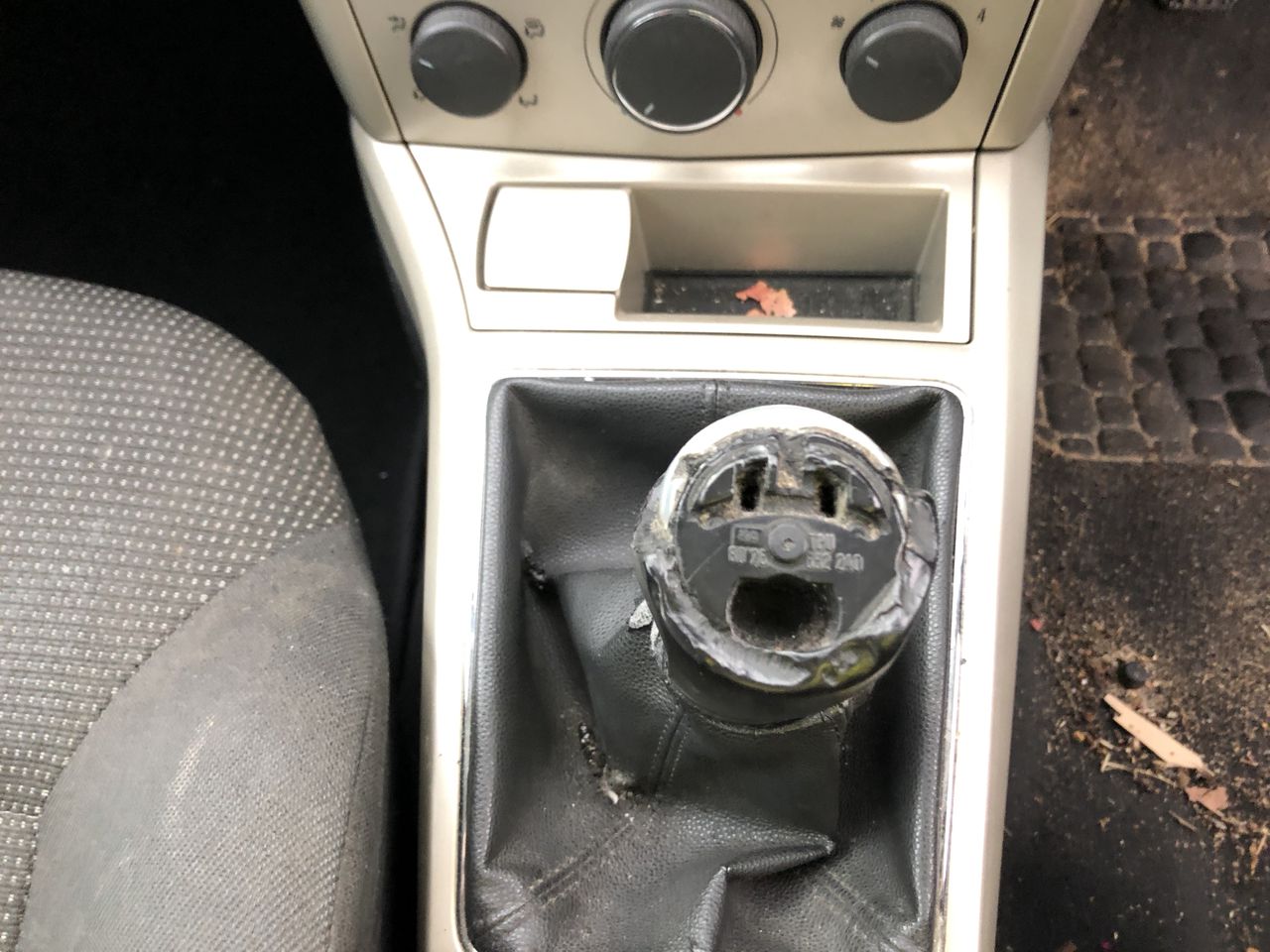 Salomon Women's Ultra 3 Mid GTX Trail Running and Hiking Shoe, Magnet Black