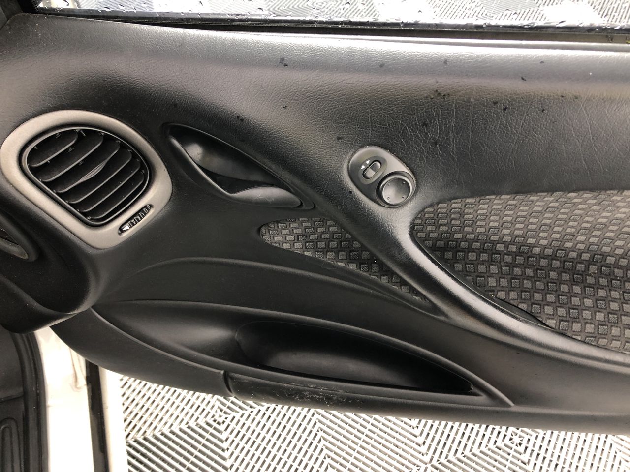 New in Box Inspire Kitchen Swivel Mixer Tap - Qty 1