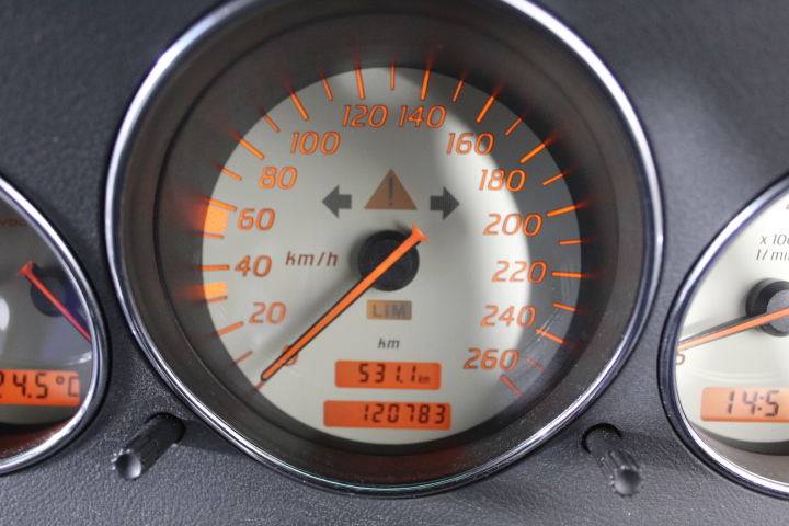 BISSELL AeroSlim 4139 Cordless, Lightweight, & Compact USB Rechargeable Han