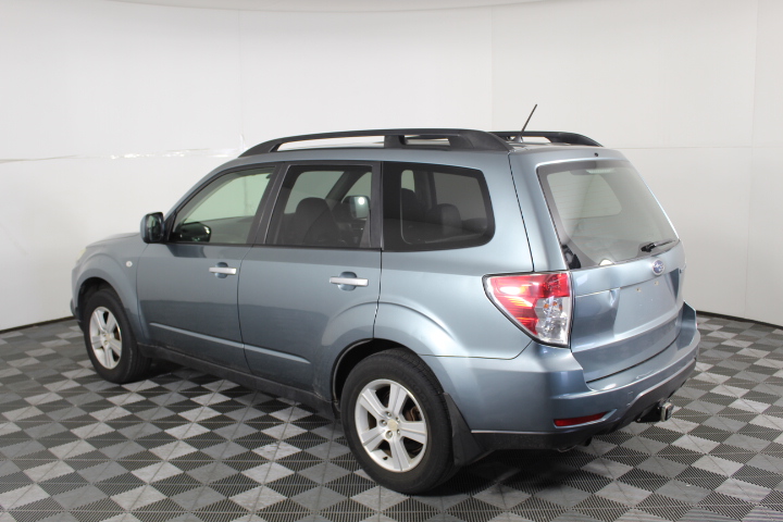 1/100 Scottdale gold bar x 2, 1g Valcumbi bar x 2 & 1g Silver Bar x 2