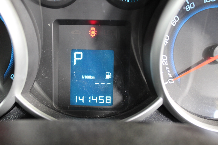 1/100 Scottdale x 2, 1 gram Valcumbi silver bars x 2 & 1 Kilo Copper Bar