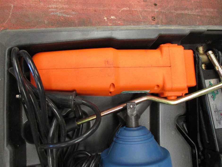 Bulk items, gold diamonds, silver coins