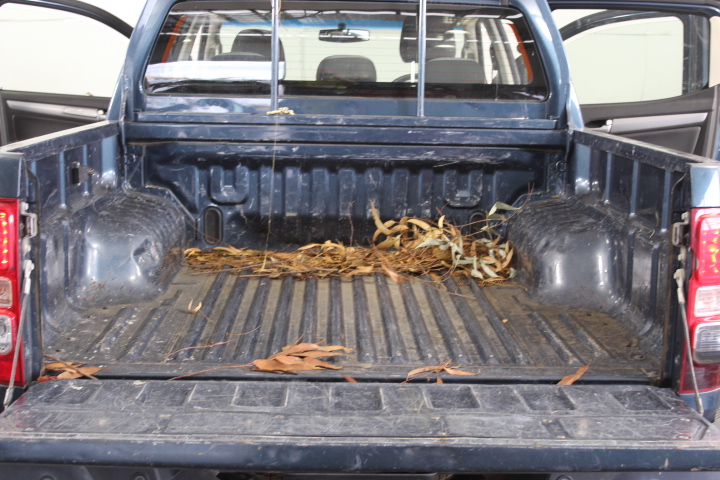 AMAZON BASICS 4-Piece All-Weather Protection Heavy Duty Rubber Floor Mats S