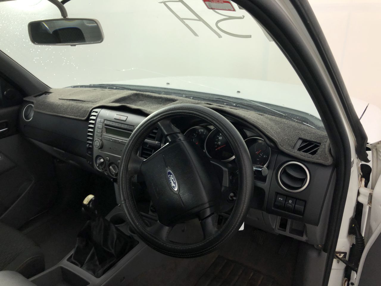 2018 Toyota Hilux 4X2 WORKMATE HI RIDE GUN122R Turbo Diesel Automatic Dual 