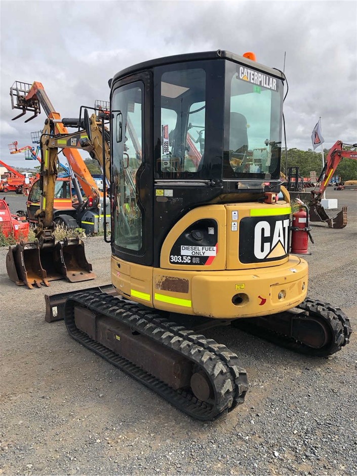 Baroque Pearls & Large Lobster Clasp Gold Plated Bracelet