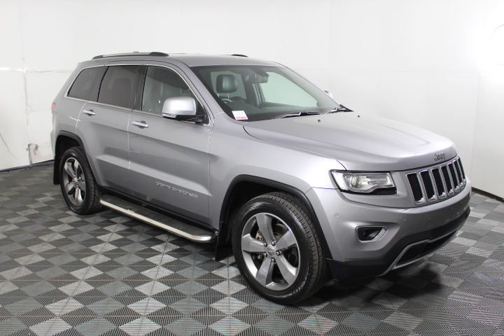 Designer Vegas Locket Necklace in Silver