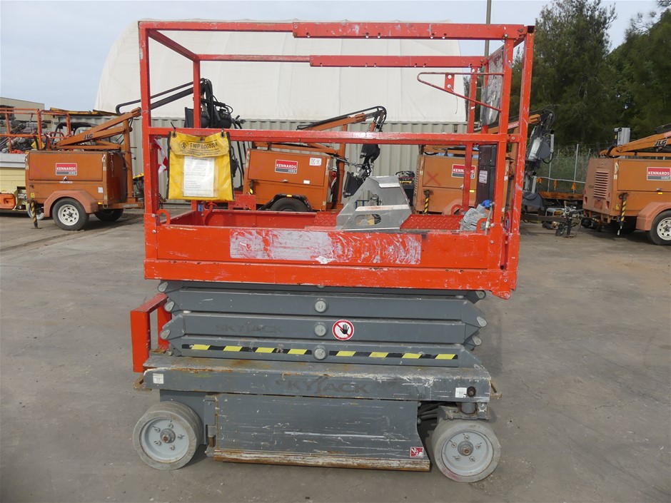 6.70 Carats Pink Kunzite